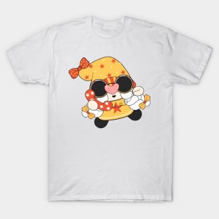 summer Retro vintage Groovy Gnome with cute funny and cheerful character that is going to have the smiles on your face. T-Shirt